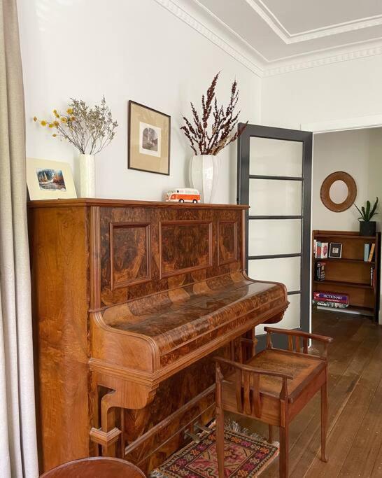 Harrys House Warburton - Peaceful Riverside Cottage In The Perfect Location Экстерьер фото